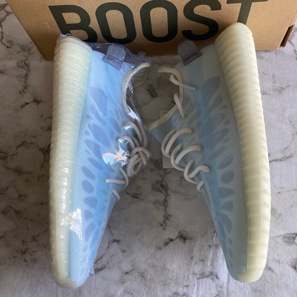 Yeezy boost 350 V2 shoe mono ice size 9 - Picture 8 of 10